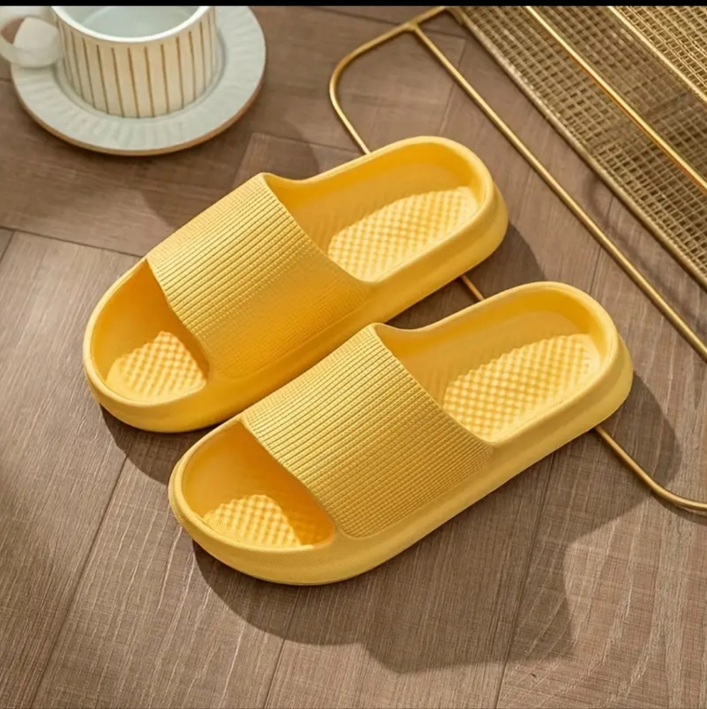 EVA Cloud Non-Slip Slides Beach Gym Shower , Yellow